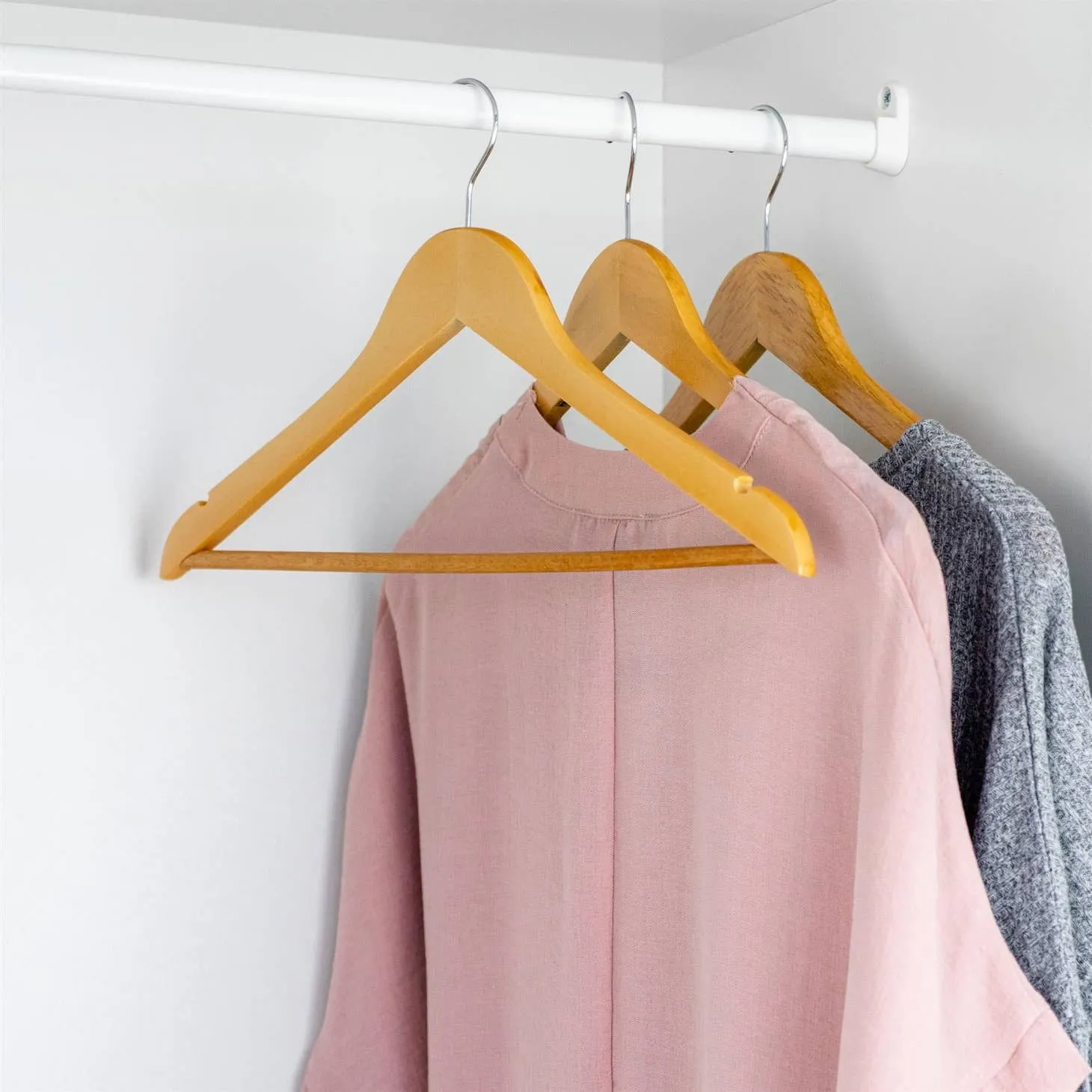 Harbour Housewares Natural Wooden Coat Hanger
