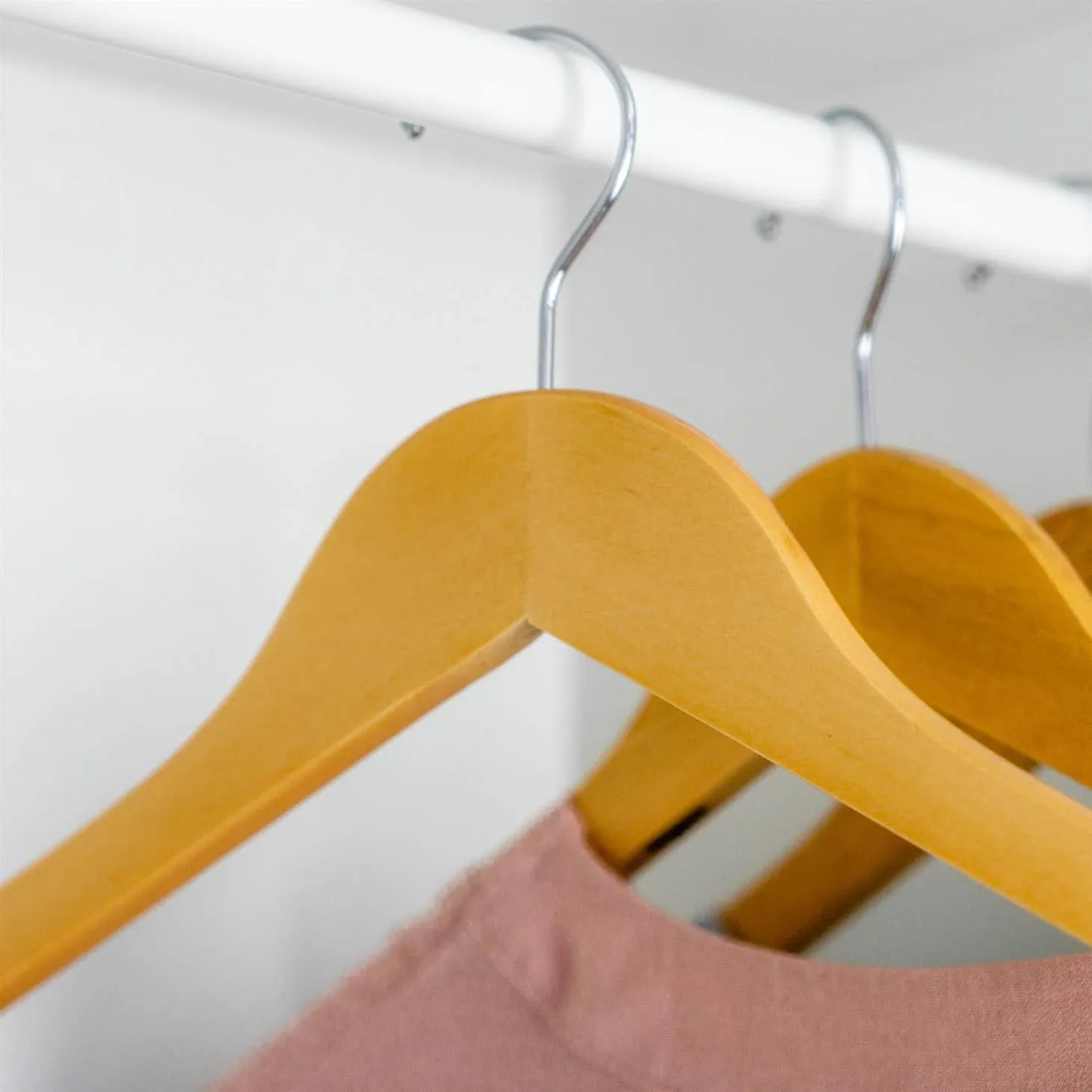 Harbour Housewares Natural Wooden Coat Hanger