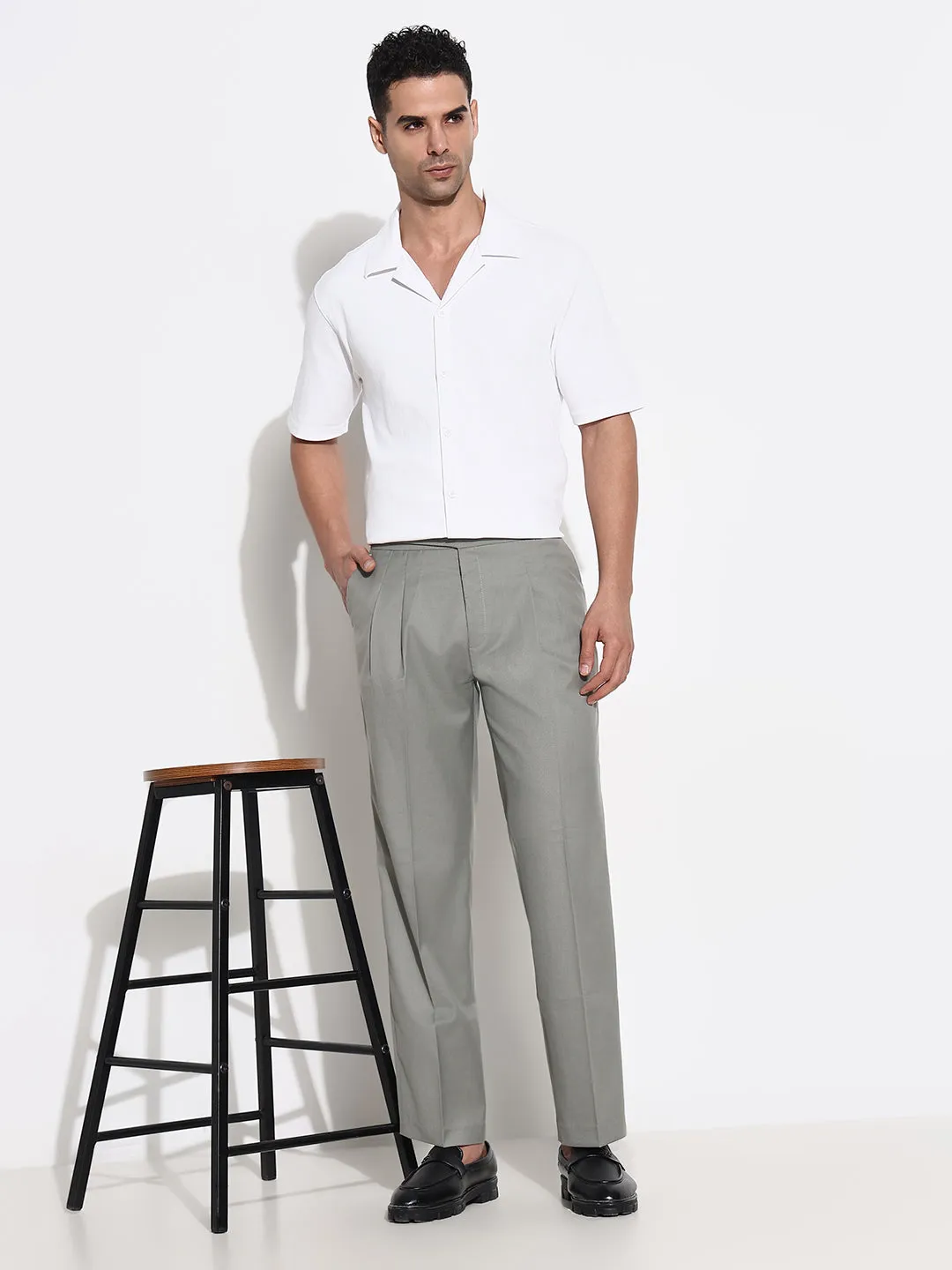 Men Grey Solid Formal Low-Rise Pleated Trousers