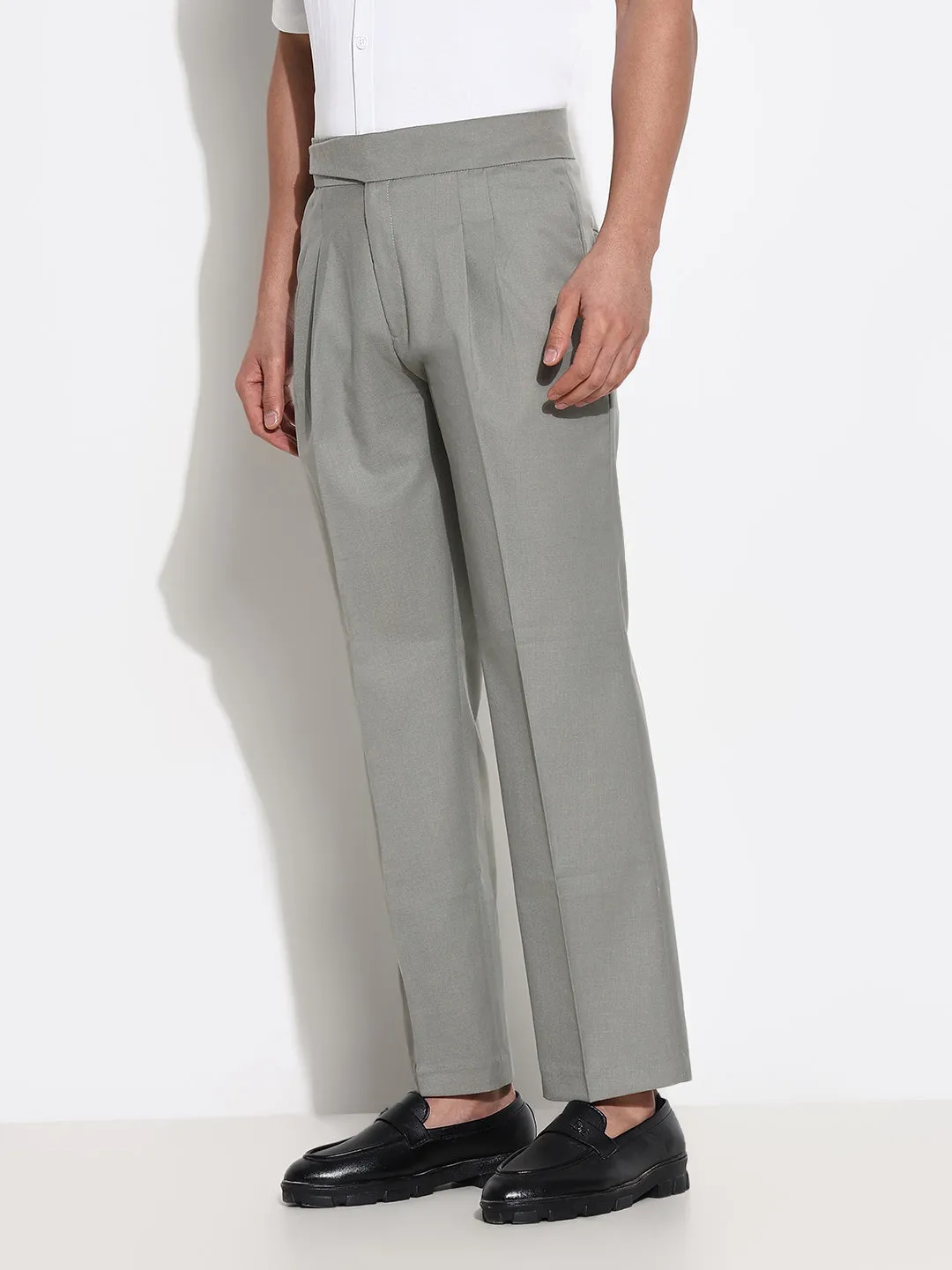 Men Grey Solid Formal Low-Rise Pleated Trousers