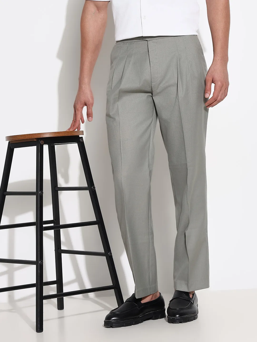 Men Grey Solid Formal Low-Rise Pleated Trousers