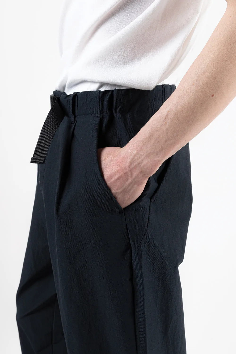 One Tuck Tapered Stretch Twill Pants - Dark Navy