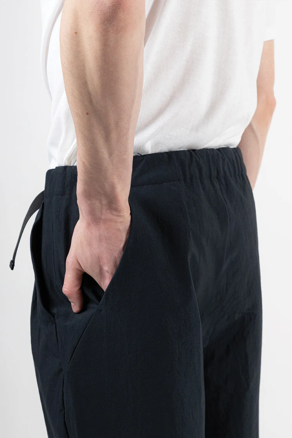 One Tuck Tapered Stretch Twill Pants - Dark Navy