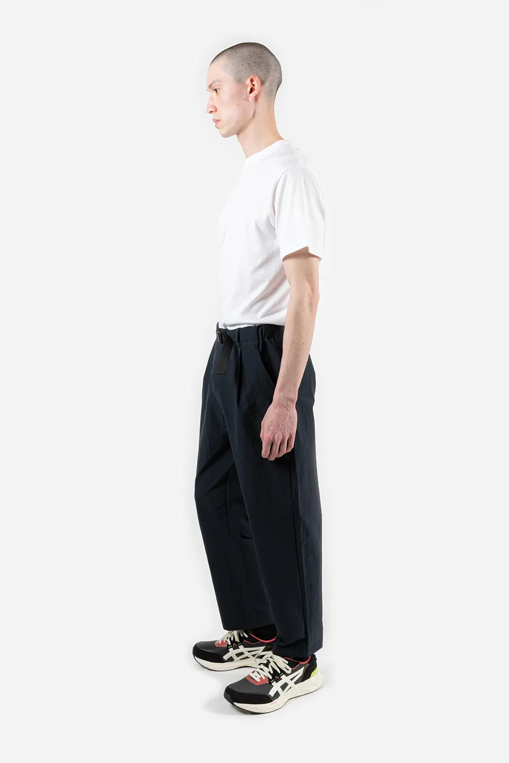One Tuck Tapered Stretch Twill Pants - Dark Navy